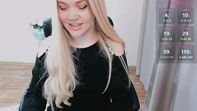 Snapshot of AllAboutLoveXx chatting on December 7, 8:22 am AllAboutLoveXx online show from December 7, 8:22 am