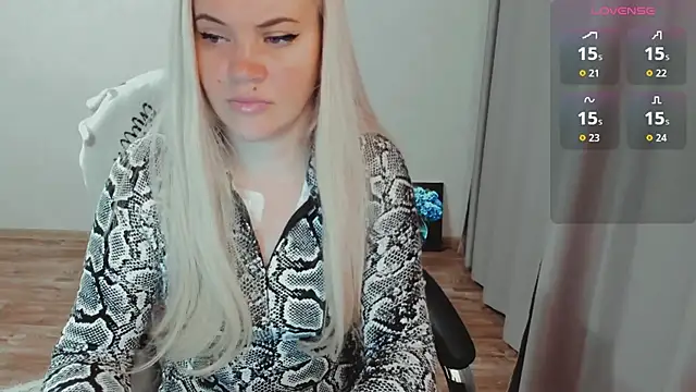 Snapshot of AllAboutLoveXx chatting on November 12, 6:58 am AllAboutLoveXx online show from November 12, 6:58 am