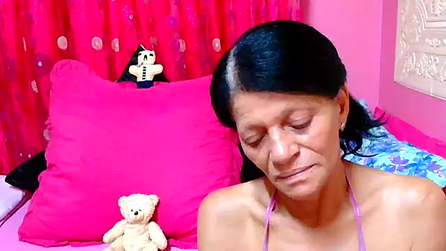 Snapshot of SLUTTYROXY chatting on January 24, 9:58 pm SLUTTYROXY online show from January 24, 9:58 pm