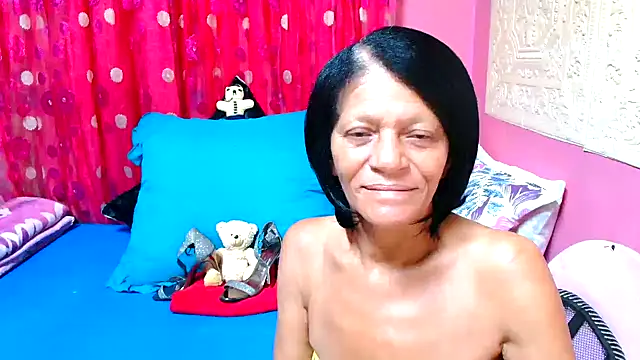 Snapshot of SLUTTYROXY chatting on January 26, 2:56 am SLUTTYROXY online show from January 26, 2:56 am