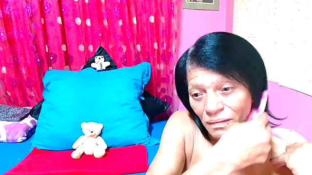 Snapshot of SLUTTYROXY chatting on January 31, 5:32 pm SLUTTYROXY online show from January 31, 5:32 pm