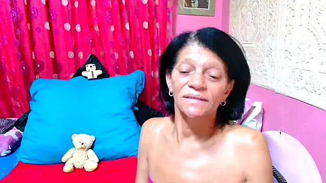 Snapshot of SLUTTYROXY chatting on February 1, 2:47 am SLUTTYROXY online show from February 1, 2:47 am
