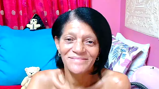 Snapshot of SLUTTYROXY chatting on February 1, 8:50 am SLUTTYROXY online show from February 1, 8:50 am