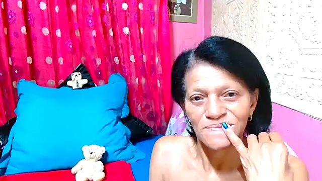 Snapshot of SLUTTYROXY chatting on February 1, 2:56 pm SLUTTYROXY online show from February 1, 2:56 pm
