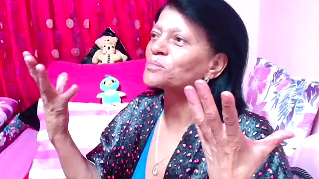 SLUTTYROXY online show from November 7, 7:19 am