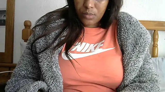 Snapshot of blackslut4u chatting on May 31, 9:49 am blackslut4u online show from May 31, 9:49 am