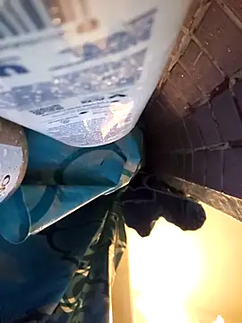 Snapshot of UncutHammer69 chatting on December 23, 8:12 am UncutHammer69 online show from December 23, 8:12 am