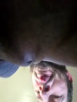 Snapshot of UncutHammer69 chatting on January 11, 6:46 pm UncutHammer69 online show from January 11, 6:46 pm