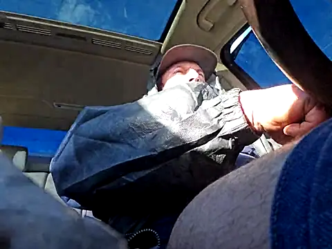 Snapshot of UncutHammer69 chatting on February 17, 12:07 am UncutHammer69 online show from February 17, 12:07 am