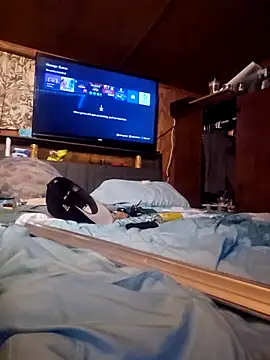 Snapshot of UncutHammer69 chatting on March 23, 8:18 am UncutHammer69 online show from March 23, 8:18 am