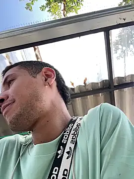 RetainedHound online show from December 14, 4:45 pm