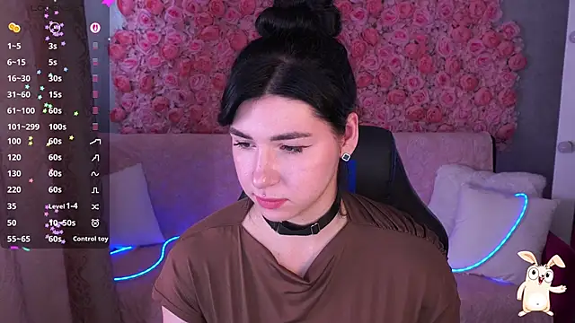 Snapshot of EmilyCandyy chatting on May 7, 6:08 am EmilyCandyy online show from May 7, 6:08 am