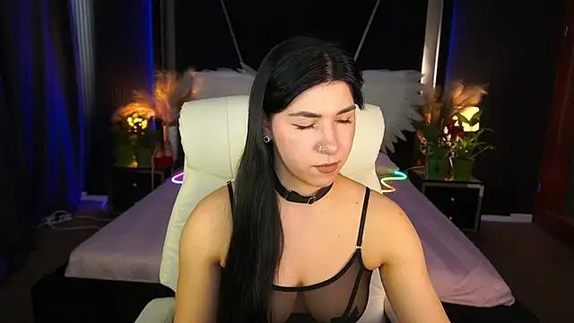 Snapshot of EmilyCandyy chatting on May 9, 6:18 am EmilyCandyy online show from May 9, 6:18 am