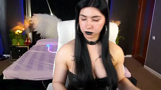 Snapshot of EmilyCandyy chatting on May 23, 6:40 am EmilyCandyy online show from May 23, 6:40 am