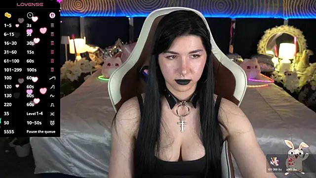 Snapshot of EmilyCandyy chatting on June 16, 6:49 am EmilyCandyy online show from June 16, 6:49 am