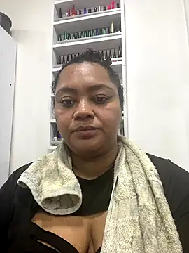 yanza2002 online show from December 2, 11:11 pm