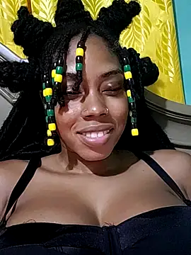 Snapshot of HONEYSWEETS_LIVE chatting on April 23, 5:41 am HONEYSWEETS LIVE online show from April 23, 5:41 am