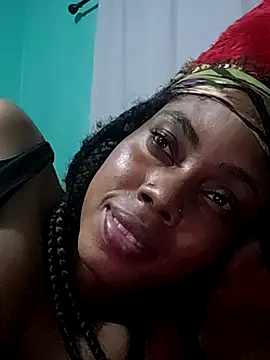 Snapshot of HONEYSWEETS_LIVE chatting on June 25, 5:45 am HONEYSWEETS LIVE online show from June 25, 5:45 am