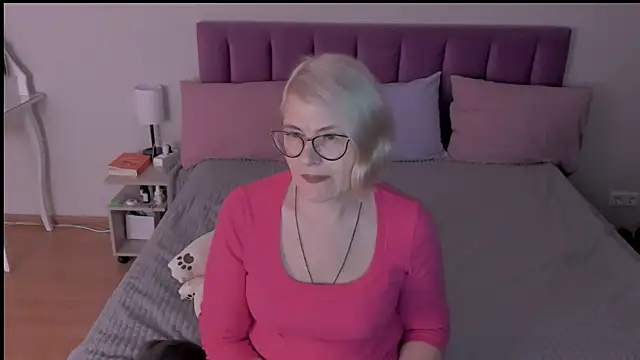 sabrinamacmarren online show from March 12, 6:55 pm