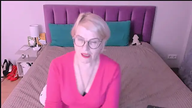 sabrinamacmarren online show from November 1, 3:03 pm