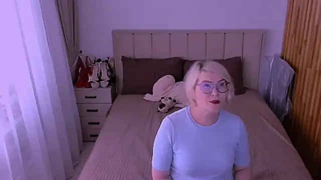 sabrinamacmarren online show from June 11, 12:47 pm