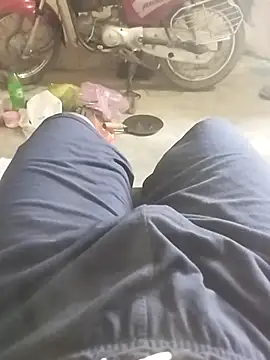 bigh96dik online show from May 9, 5:23 am