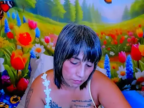 Snapshot of indianroxy chatting on May 23, 6:29 am indianroxy online show from May 23, 6:29 am