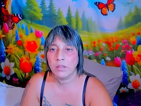 Snapshot of indianroxy chatting on May 30, 6:21 am indianroxy online show from May 30, 6:21 am