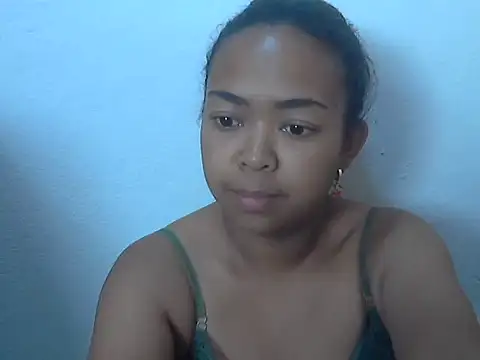 Snapshot of milkboobsgirl chatting on July 15, 4:40 am milkboobsgirl online show from July 15, 4:40 am