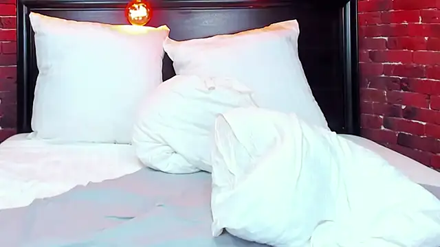 Snapshot of ChristynaRoss chatting on February 12, 2:45 am ChristynaRoss online show from February 12, 2:45 am