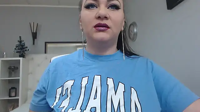 Snapshot of ClaraJoyFG chatting on January 21, 7:50 pm ClaraJoyFG online show from January 21, 7:50 pm