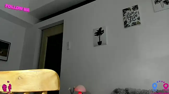 Snapshot of hottycrishina chatting on March 2, 11:18 am hottycrishina online show from March 2, 11:18 am