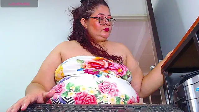 Snapshot of ashelymalefica chatting on May 25, 6:47 pm ashelymalefica online show from May 25, 6:47 pm