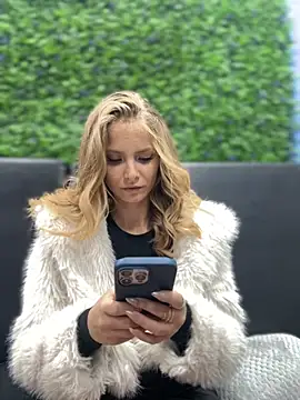 AnastasiaAniess online show from October 4, 6:28 pm