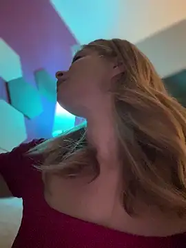 AnastasiaAniess online show from October 5, 6:17 pm