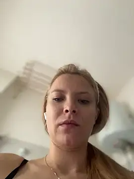 AnastasiaAniess online show from February 28, 10:27 am