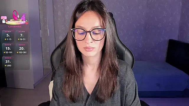 Snapshot of EllaFresh chatting on October 12, 11:04 pm EllaFresh online show from October 12, 11:04 pm