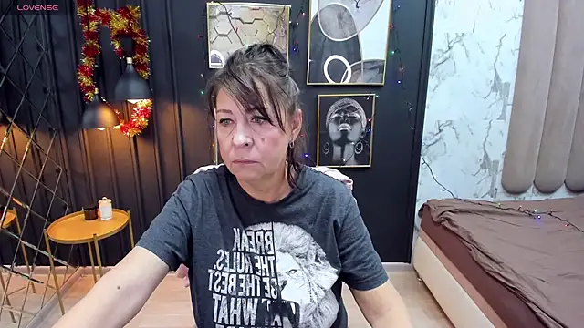 LindaPassionate online show from January 10, 5:26 am