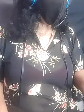 Snapshot of FreehandCircle chatting on January 15, 6:08 pm FreehandCircle online show from January 15, 6:08 pm