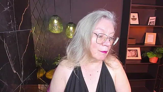 Snapshot of NataliMellow chatting on June 7, 1:04 pm NataliMellow online show from June 7, 1:04 pm