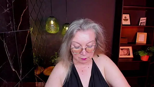 Snapshot of NataliMellow chatting on June 8, 1:11 pm NataliMellow online show from June 8, 1:11 pm