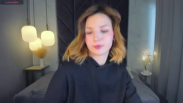 JaneGraceful online show from December 16, 9:35 am