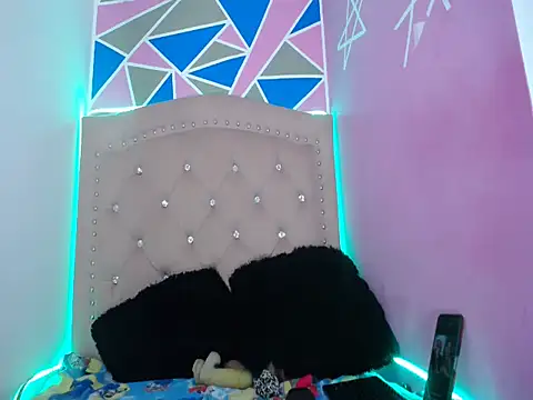 Snapshot of violetaass chatting on February 27, 11:26 pm violetaass online show from February 27, 11:26 pm