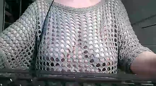 Snapshot of heidi60 chatting on February 23, 11:11 am heidi60 online show from February 23, 11:11 am