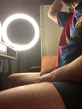 Snapshot of MarkReeds chatting on February 2, 3:39 pm MarkReeds online show from February 2, 3:39 pm