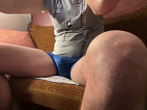 Snapshot of MarkReeds chatting on February 13, 3:46 pm MarkReeds online show from February 13, 3:46 pm