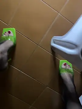 Snapshot of Wet-Pussycat chatting on February 18, 10:58 pm Wet-Pussycat online show from February 18, 10:58 pm