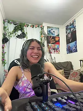 VaioletUwU online show from March 17, 6:28 am