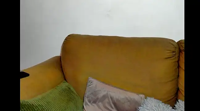 Snapshot of GlamourousKassy chatting on March 13, 8:22 pm GlamourousKassy online show from March 13, 8:22 pm