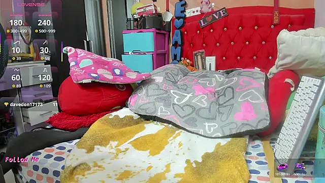 Snapshot of camile_milf chatting on November 26, 8:54 pm camile milf online show from November 26, 8:54 pm